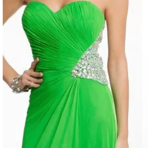 Camille La Vi Rhinestone Gown - Picture 6 of 7